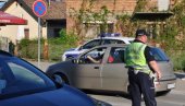 TEŠKA NESREĆA NA AUTO-PUTU KOD VRČINA: Auto izleteo sa kolovoza, vozač teško povređen