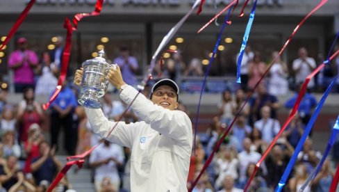 BURA KAKVU TENIS NE PAMTI! Iga Švjontek pala na doping testu i suspendovana na samo osam dana - jer ima prijatelja na visokom položaju?!