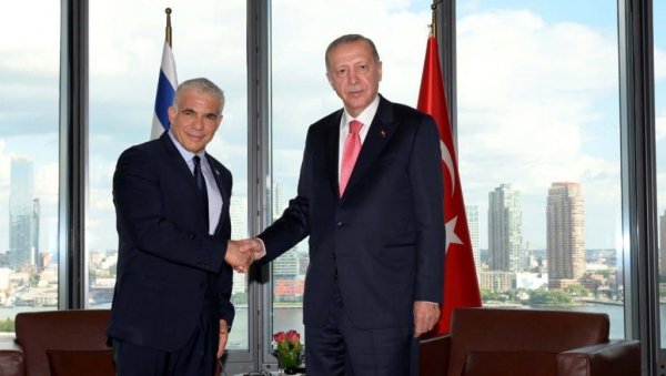 РАЗМЕНИЛИ ОБАВЕШТАЈНЕ ПОДАТКЕ: Први сусрет уживо лидера Турске и Израела од 2008. године