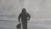 СПАШЕНИ ПЕЦАРОШИ СА ЛЕДА:  Више од 100 остало „заглављено“ на леду услед снежне мећаве и олује