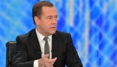 POTOMCI KOLONIZATORA SE OČAJNIČKI DRŽE SVOG NASLEĐA Medvedev: Zapad ne štedi sredstva da očuva svoju dominaciju