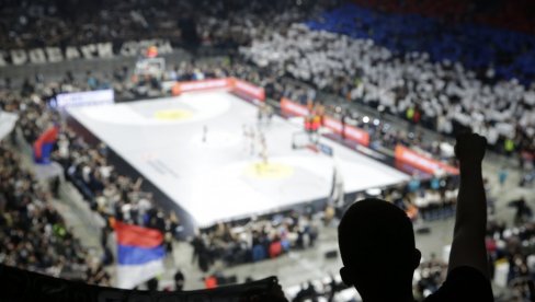 KOŠARKAŠKI SPEKTAKL NA KALEMEGDANU: Partizan dočekuje AEK i Pariz na otvorenom