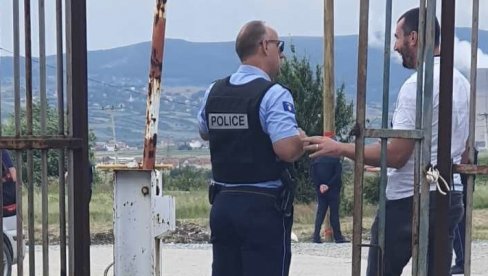 HAPSE SRBE I NA VIDOVDAN: Incident na Gazimestanu, tzv. kosovska policija privela mladića iz Babinog Mosta