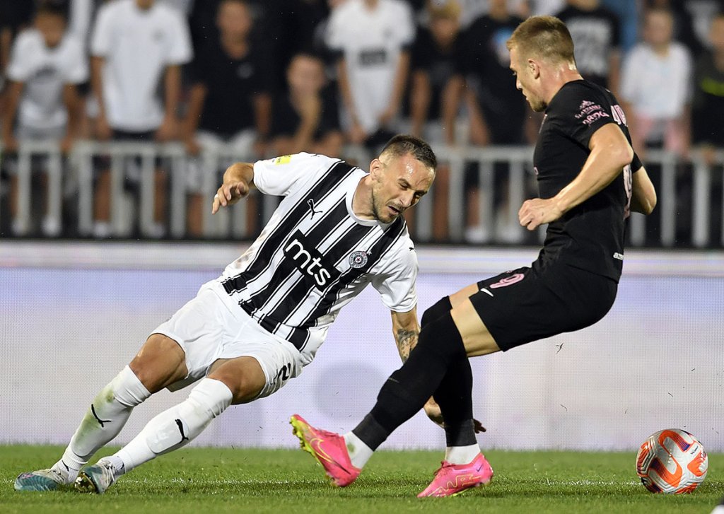 Mitrovčani srušili Partizan iz Kupa! FK Radnički bolji posle boljeg  izvođenja penala!