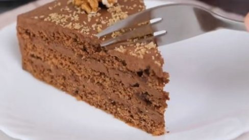 KAKO DA ČOKOLADNA GLAZURA NE PUCA PRI SEČENJU TORTE ILI KOLAČA: Poslastičar otkrio trik za koji malo ko zna