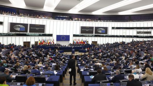 FORMIRANA NOVA DESNIČARSKA GRUPA U EP: AFD vodi glavnu reč u Evropi suverenih nacija
