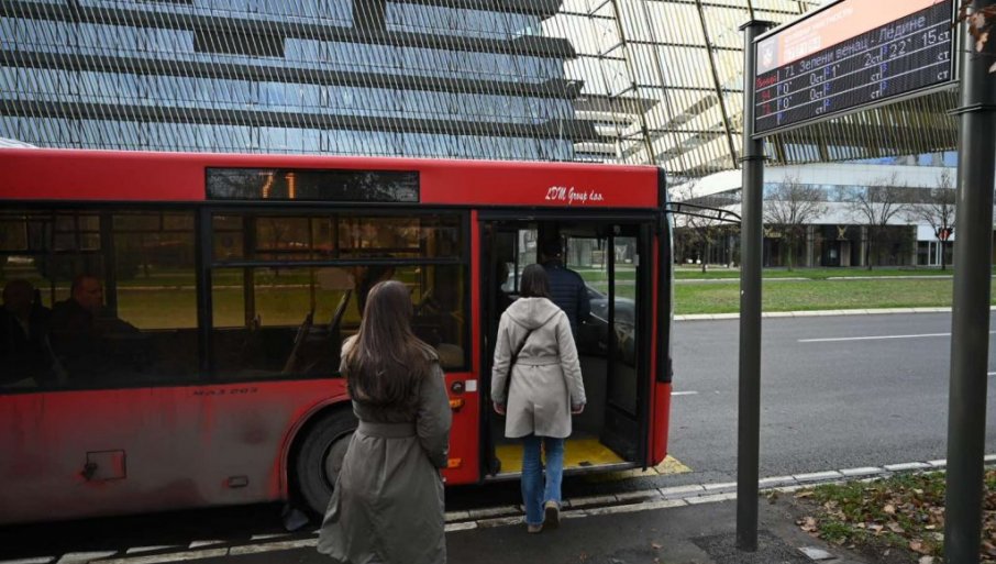 AUTOBUSE VOZI SVE VIŠE STRANACA I PENZIONERA: Manjak profesionalnih šofera u vozilima javnog prevoza