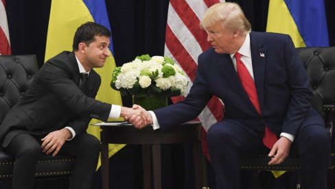 ЗЕЛЕНСКОМ ДОСТА ОБЕЋАЊА: Ако Трамп зна како да реши рат у Украјини нека онда не чека