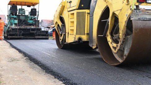 АСФАЛТ ЗА ВИШЕ САОБРАЋАЈНИЦА У УЖИЦУ: На реду Романијска улица