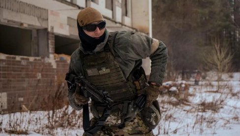 ТАКО ЈЕ ПОЧЕЛО И У ВИЈЕТНАМУ:  Пентагон објаснио шта амерички војници раде у Украјини (ВИДЕО)