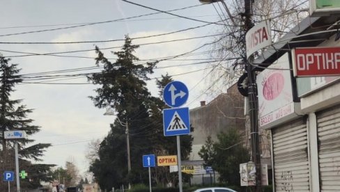 U TRI ULICE 103 PREKRŠAJA:  Vozači i dalje ne poštuju signalizaciju postavljenu u naselju Borča, a kazne od 10.000 do 20.000 dinara