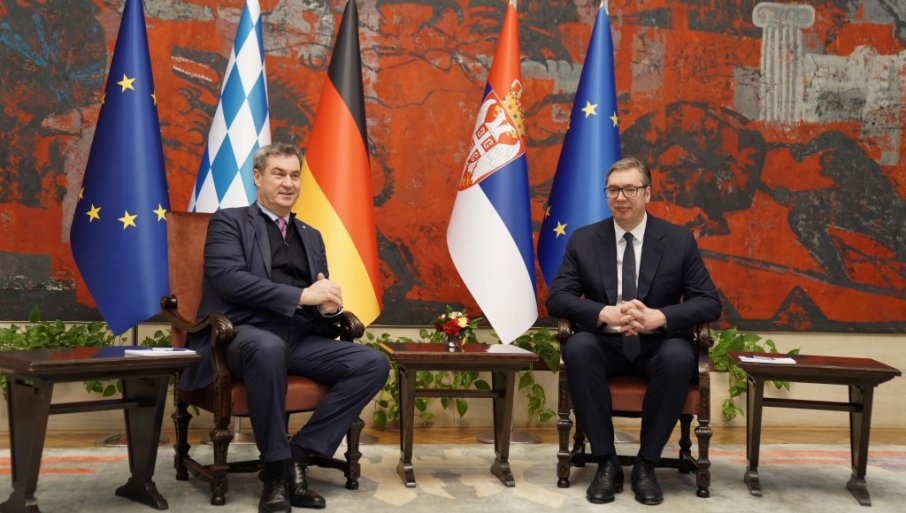 VUČIĆ SA ZEDEROM: Dvojica zvaničnika razgovaraju u Palati 