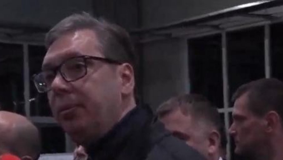 VUČIĆ U KURŠUMLIJI: Predsednik obilazi fabriku Borbeni složeni sistemi (VIDEO)