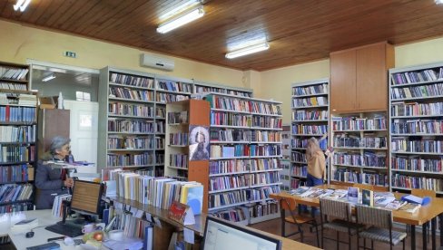 NOVI NASLOVI U PARAĆINSKOJ BIBLIOTECI: Zima pravo vreme za čitanje