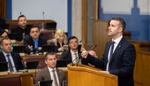 HOĆE LI KIČMA IZDRŽATI?: Većina crnogorskih poslanika bira da ćuti o najavljenom predlogu razrešenja ministra pravde