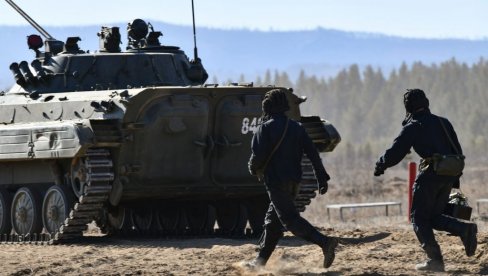 RUSIJA MOŽE DA SE BORI ZAUVEK: U Britaniji zgroženi situacijom u Ukrajini