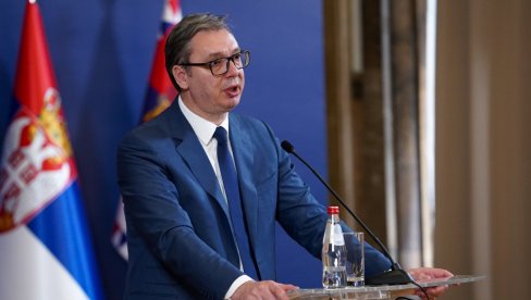 VUČIĆ PORUČIO: Srbiju im nećemo dati nizašta na svetu, Srbiju volimo više od svega  (VIDEO)