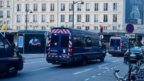 UZBUNA U PARIZU: Evakuisan Versaj, u toku bezbednosna operacija