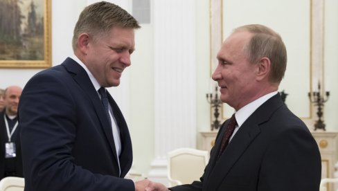 FICO SE SASTAO SA PUTINOM: Razgovor organizovan u formatu jedan na jedan u Moskvi (VIDEO)