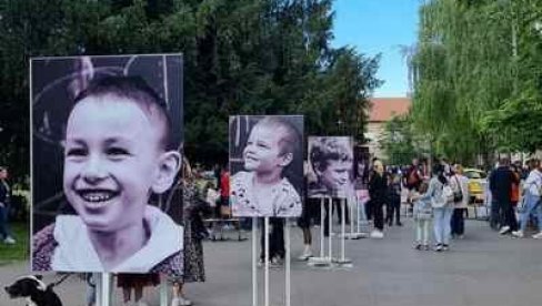 ПОГЛЕДИ ПРОТИВ ПРЕДРАСУДА: Изложба ученика ОШ Радивој Поповић у Земуну