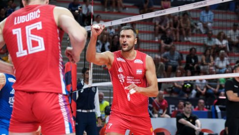 PREDAJA ZABRANJENA: Bloker Petar Krsmanović veruje da će odbojkaši nadmašiti sebe na Olimpijskim igrama u Parizu