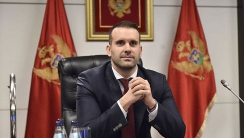 SKANDAL U PODGORICI: Bugarski predsednik napustio zgradu vlade zbog Spajića?