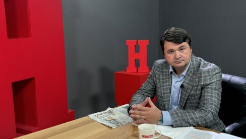 ZAŠTO JE REKTORSKI KOLEGIJUM ODBIO DIJALOG Profesor Petrov za Novosti: Saopštenja koja oni daju su štura i lapidarnog karaktea