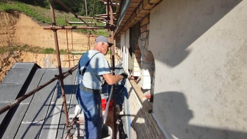 DA PONOVO UZDIGNEMO BEŠENOVO: Počela kapitalna obnova najstarije svetinje SPC na Fruškoj gori (FOTO)