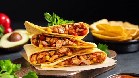 RECEPT ZA BRZE TORTILJE SA PILETINOM: Lagane pileće tortilje su odlične za užinu ili večeru