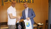 SRBIJA I SRPSKA! Potpisan sporazum o saradnji FK Partizan i FK Rudar Prijedor (FOTO)