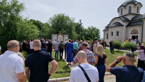 BOL i TUGA ZA STRADALIM PEĆANCIMA: U Zemunu održan pomen žrtvama Nato i tzv. OVK na Kosovu i Metohiji