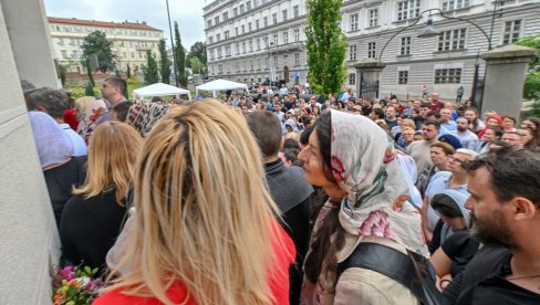 BEOGRAD SLAVI SPASOVDAN: Patrijarh služi liturgiju u Vaznesenjskoj crkvi - Spasovdanska litija kreće u 19 časova