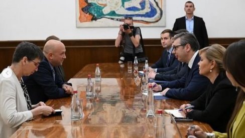OTVOREN I DIREKTAN RAZGOVOR Vučić se sastao sa Zaracinom: Zaštita nacionalnih interesa uvek će biti prioritet