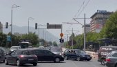 LJUDI ZAGLAVLJENI U LIFTOVIMA, SAOBRAĆAJ STOJI: Opšti kolaps zavladao u Sarajevu zbog nestanka struje