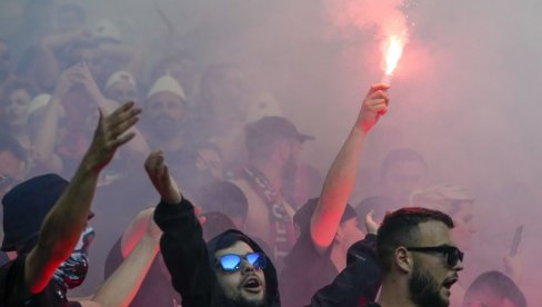 ХВАЛА, УЕФА, САДА ЈЕ СВЕ ЈАСНО! Ево шта је дозвољено Албанцима да унесу на меч ЕУРО 2024 (ФОТО)