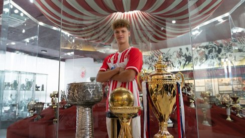 ПО ЈУТРУ СЕ ДАН ПОЗНАЈЕ: Син легендарног српског фудбалера постигао гол на дебију за Звезду, па одушевио делије