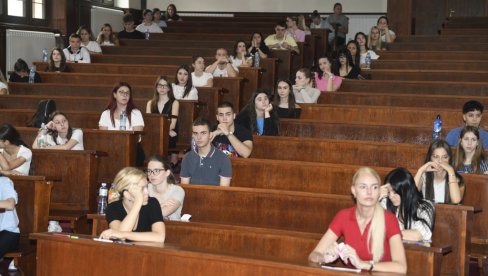 PRVI ŠKOLSKI DAN ZA STUDENTE: Na većini fakulteta Univerziteta u Beogradu počela nastava