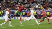 KRISTIJANO RONALDO OD TRAGIČARA DO HEROJA: Portugal uz dosta muke savladao Sloveniju i plasirao se u četvrtfinale Evropskog prvenstva!