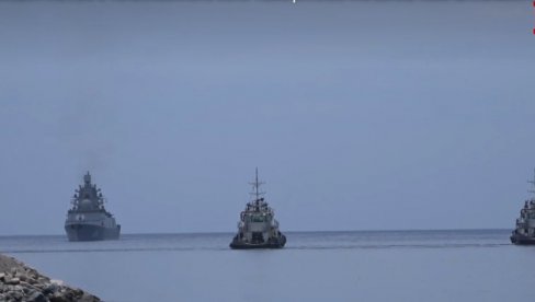 ДВА БРОДА ПРИСТАЈУ У ВЕНЕЦУЕЛАНСКУ ЛУКУ: Руска поморска флота завршила вежбе на Атлантском океану (ВИДЕО)