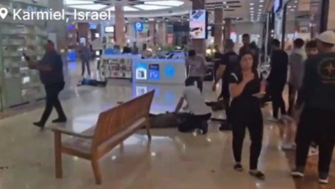 NAPAD U TRŽNOM CENTRU U IZRAELU: Ima ranjenih, snimljeno kako jedan od povređenih neutrališe teroristu (VIDEO)