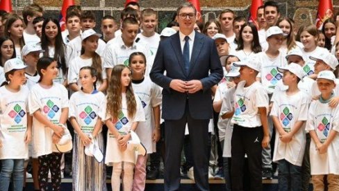 HVALA ZA SVAKI OSMEH I SVU RADOST KOJU STE DONELI: Vučić se oglasio nakon prijema dece srpske nacionalnosti iz regiona i dijaspore (FOTO)