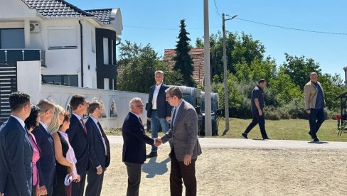 VUČIĆ U NIŠU: Predsednik na ceremoniji početka izgradnje železničke obilaznice (FOTO/VIDEO)