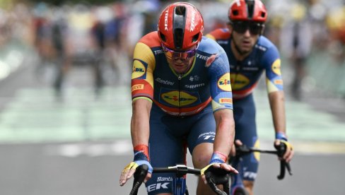 КРАЈ ТРКЕ: Педерсен напустио Тур де Франс због повреде