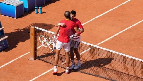 KAD VAMOS POSTANE TAMOS! Novak Đoković pecnuo Rafaela Nadala