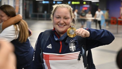 ZORANA ARUNOVIĆ NIKADA EMOTIVNIJA Olimpijska šampionka u suzama: Mi smo Srbija, zemlja olimpijskog šampiona (FOTO/VIDEO)