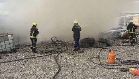 KANADER JEDINO REŠENJE: Crnogorska vlada najavila kupovinu letelica za gašenje vatre u letnjim mesecima