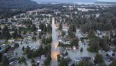 POPLAVLJENA PRESTONICA: Pucanje brane napravilo haos (FOTO)