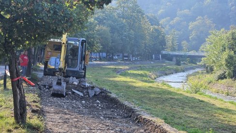 BIĆE RAJ KRAJ MILEŠEVKE: Na red došlo i uređenje šetališta u centru Prijepolja, kraj obnovljenog Parka heroja