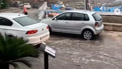 SNAŽNO NEVREME SE SRUČILO NA CRNU GORU: Vodene bujice na sve strane, situacija na aerodromu dramatična (VIDEO)