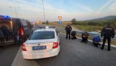 POVREĐENA TRI POLICAJCA NA AUTO-PUTU BEOGRAD-NIŠ: Uhapšena tri muškarca koja su pravila haos, jurilo ih 99 patrola